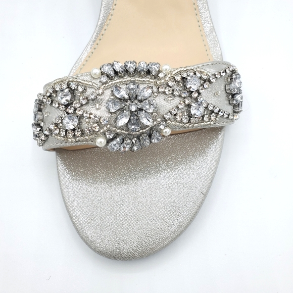 Betsey Johnson Mel sandals, Silver, NIB - Picture 10 of 12
